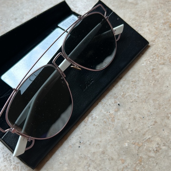 Dior Sunglasses - Picture 3 of 5